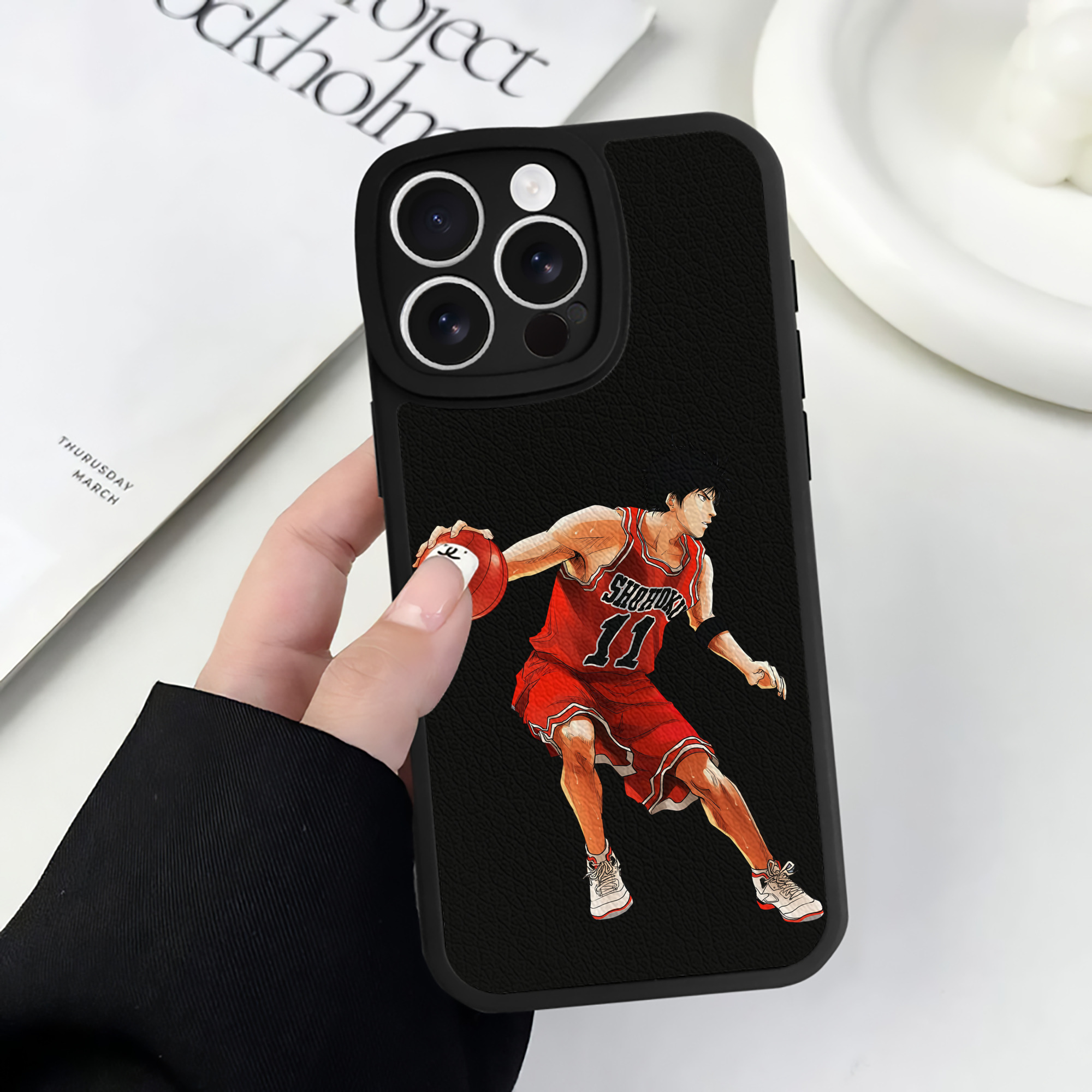 （画像用） SLAM DUNK／スラムダンク 【iPhone 16シリーズ対応】シリコンスマホケース（レザー調） 材質：シリコン